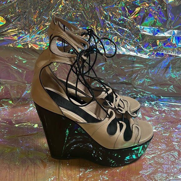 ‼️100% AUTHENTIC‼️Alexander McQueen Lace Up Wedges Black Beige Size 8.5 - Picture 8 of 11